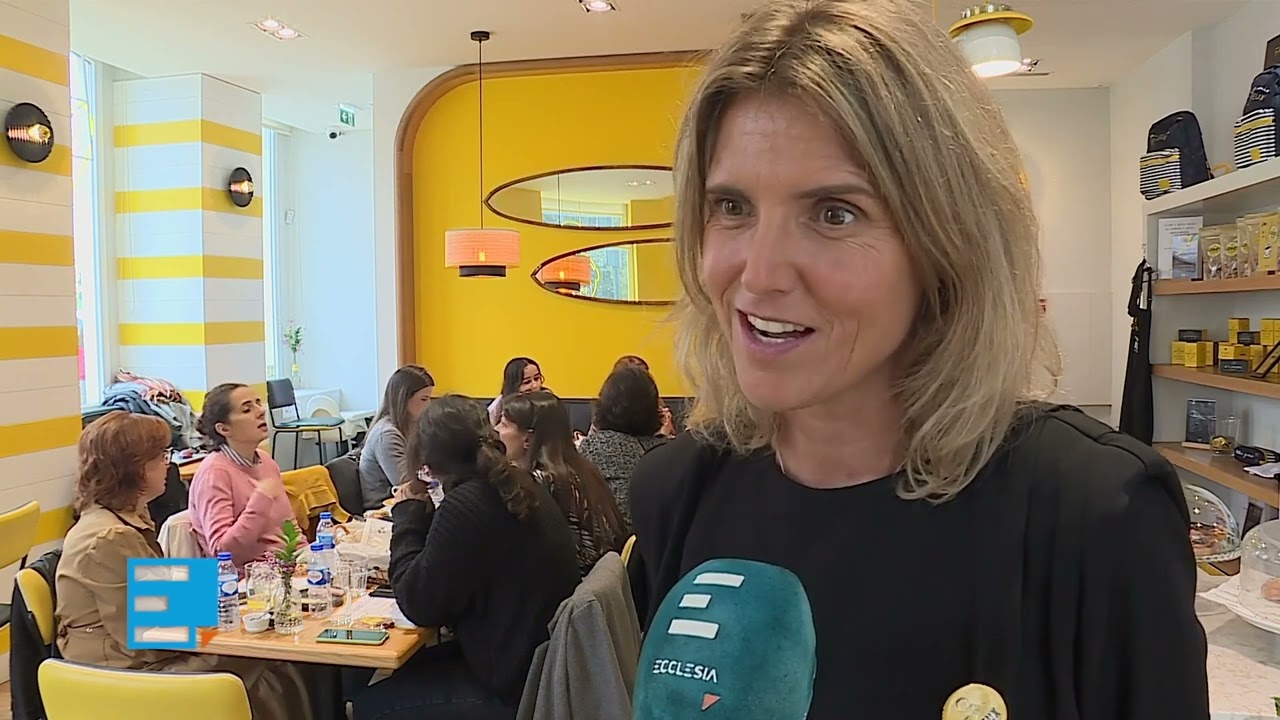 Primeiro aniversário do café Joyeux